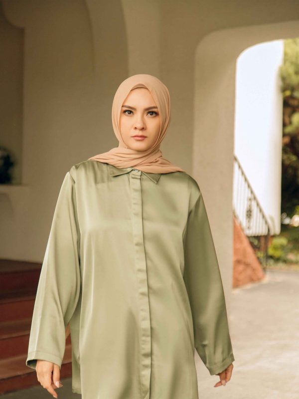 layna satin top olive jade